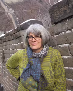 Carolyne-Larrington